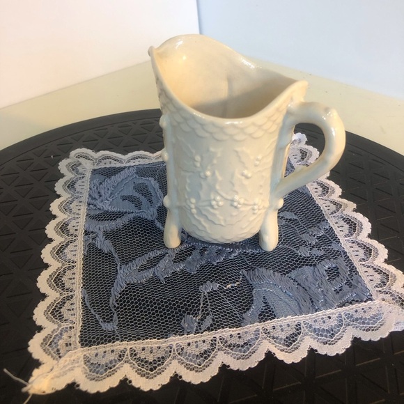 Vintage Tri Footed Mini Pitcher Creamer - Picture 3 of 8